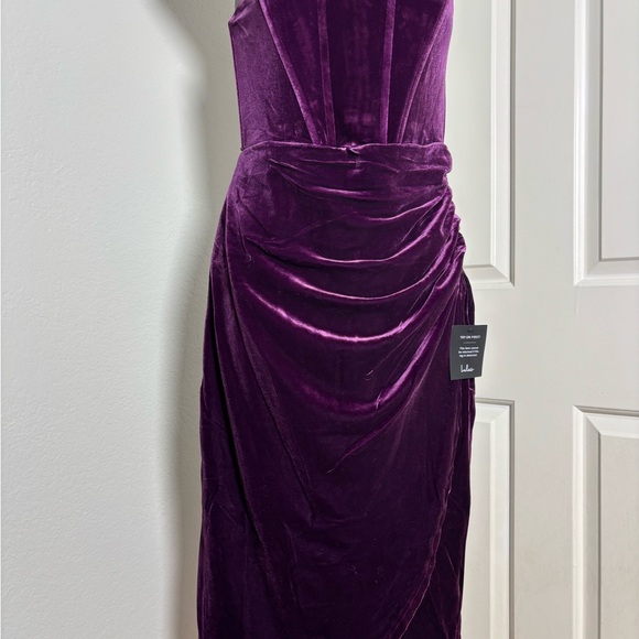 Lulu's Strapless Dress in Rich Purple Velvet - Picture 14 of 14